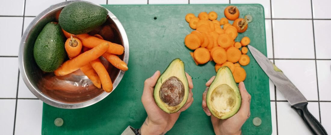 Avocado for Weight Loss: When It Helps, When It Backfires, and How Much to Use