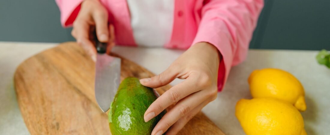 How to Freeze Avocados the Right Way for Smoothies, Sauces, and Meal Prep